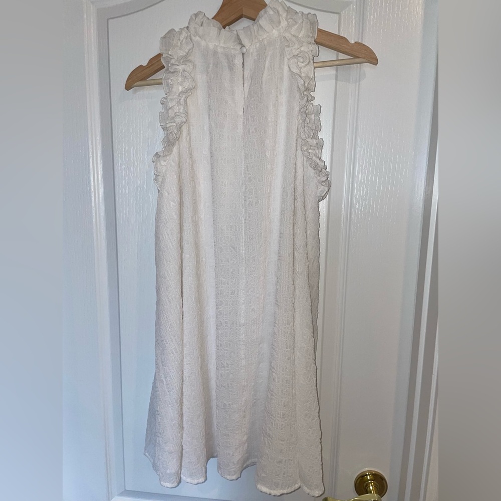 Aura Cream Sleeveless Mini Swing Dress size medium - Picture 2 of 6